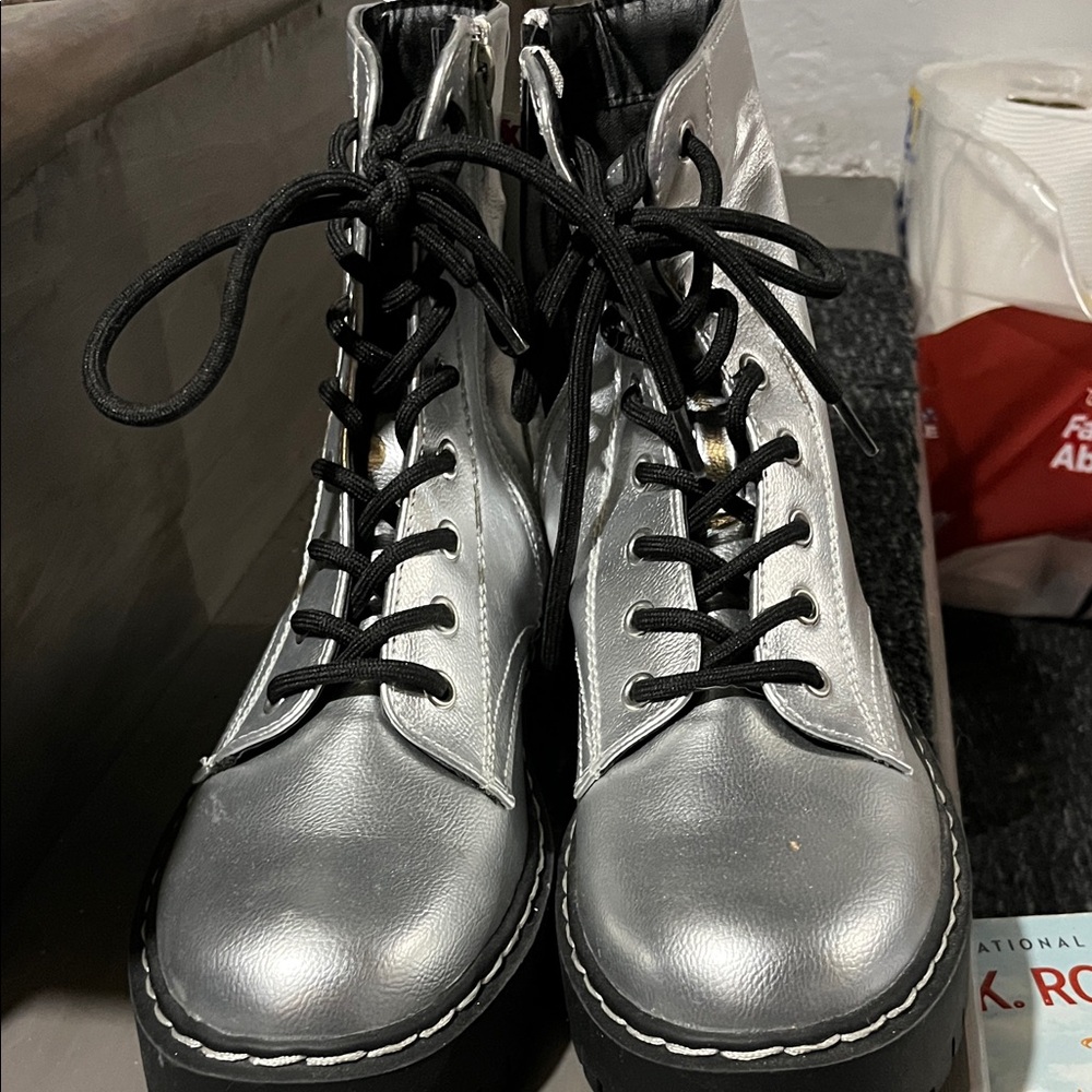 Sincerly Jules Metallic Silver Lace-Up Platform Boots with Black Laces